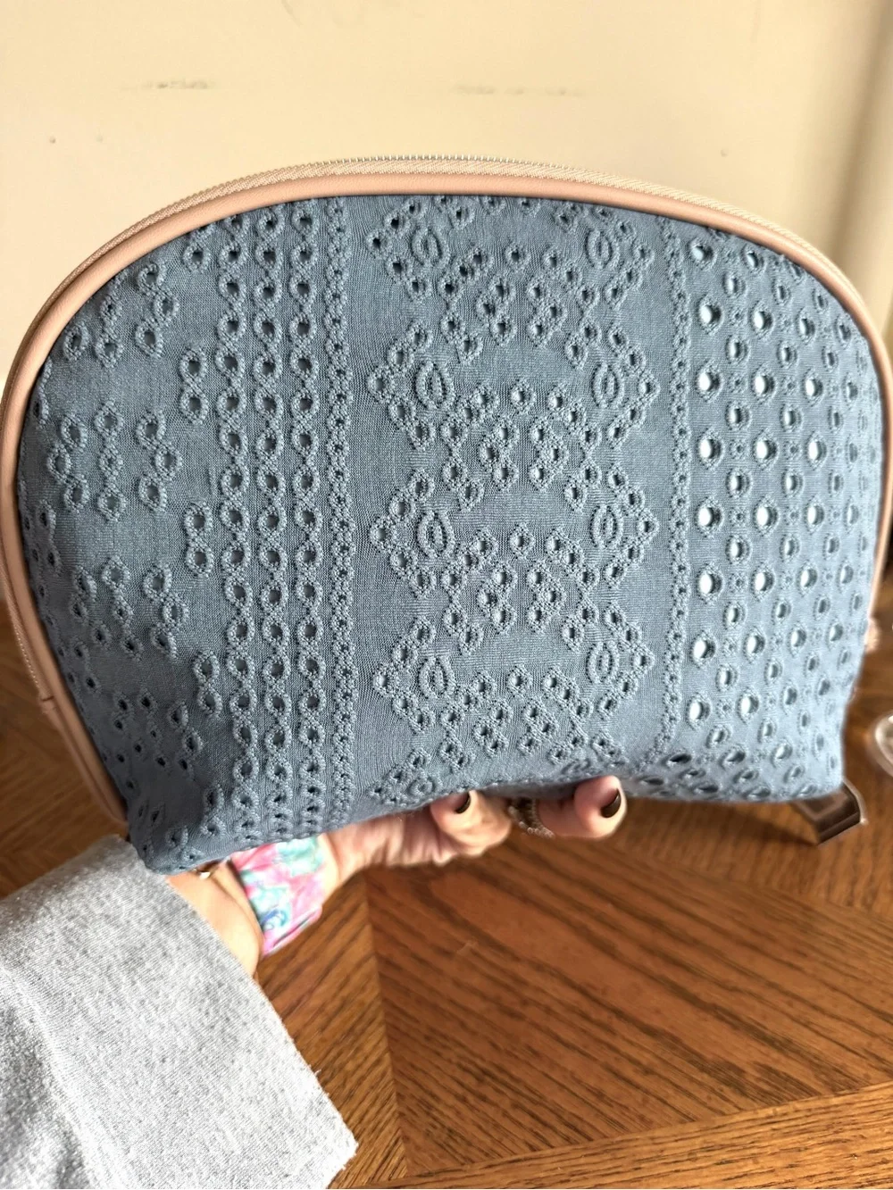 Ulta NWT Large Zippered Cosmetic Makeup Bag BLUE Eyelet 10.5